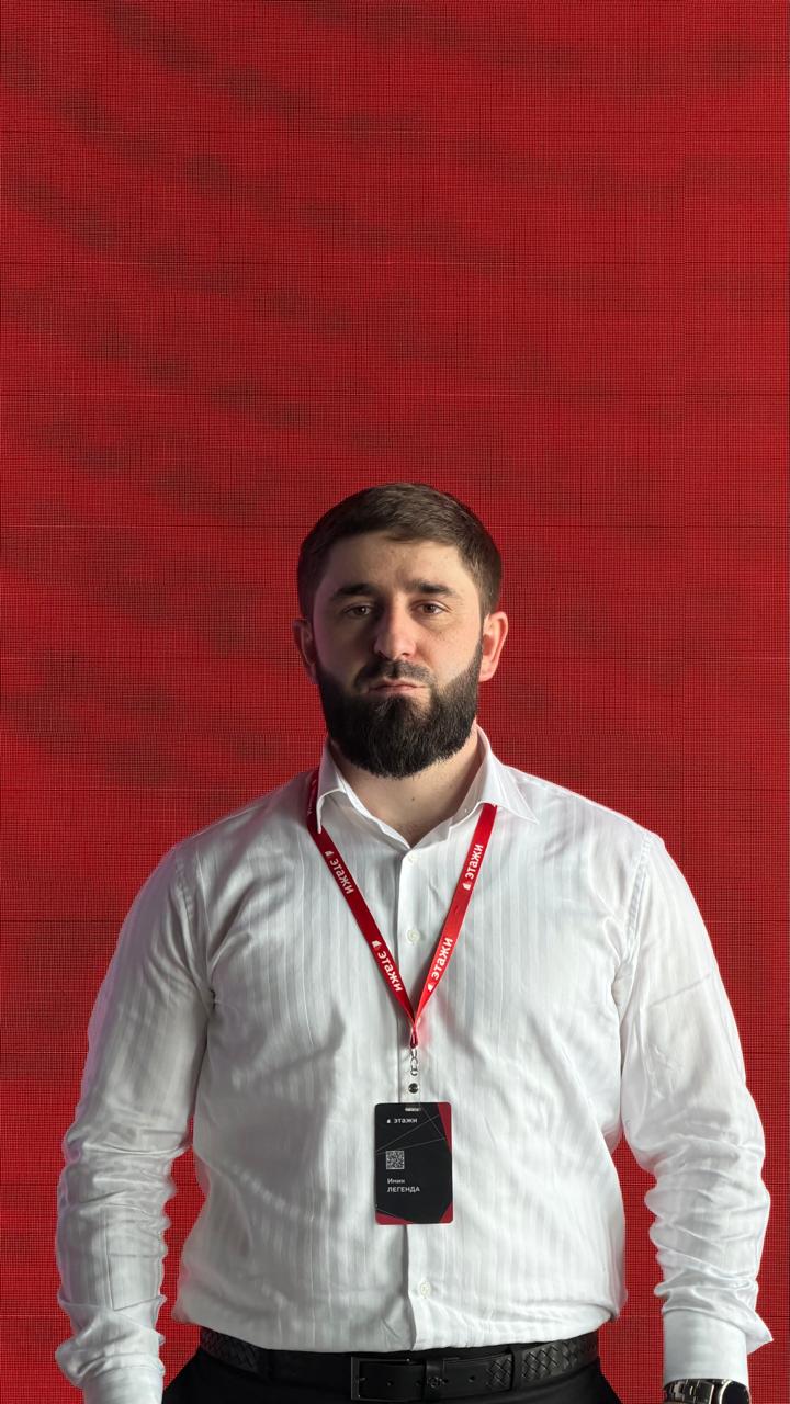 Имин Ашурлаев — риелтор компании «Этажи», Махачкала